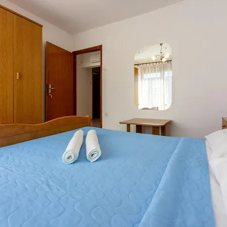 Apartman Tomic A Mazuranica 1 - Hr-09435-01 By Interhome Novi Vinodolski